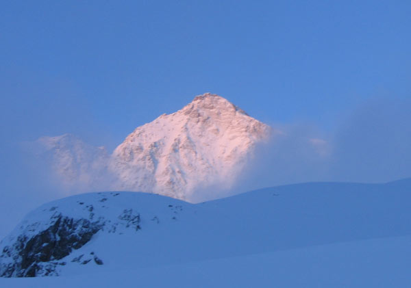 #2 Lever de soleil : Le Pic Cordier prend ses premières couleurs Lever de soleil : Le Pic Cordier prend ses premières couleurs