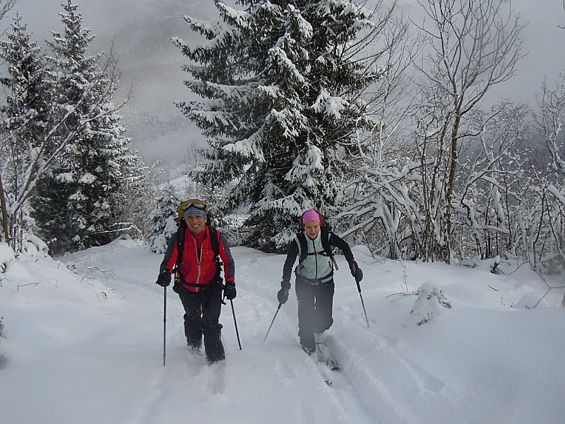 #2 remontée de Routhennes : Une courte éclaircie entre 2 averses neigeuses remontée de Routhennes : Une courte éclaircie entre 2 averses neigeuses