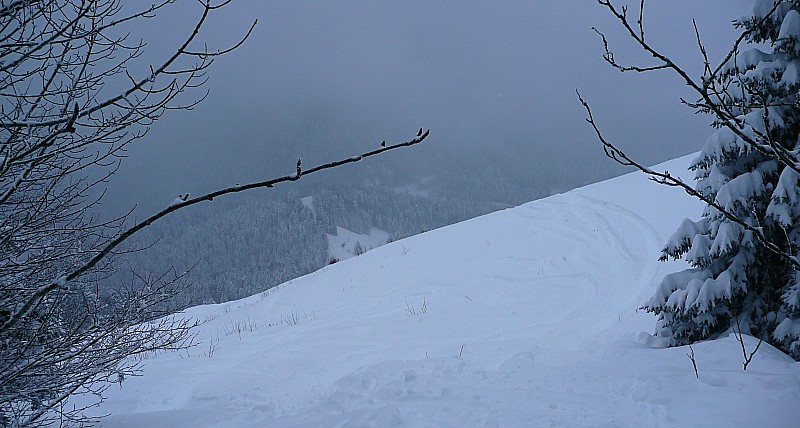 #17 Descente par Les Fraisses : Dernier plaisir du jour Descente par Les Fraisses : Dernier plaisir du jour