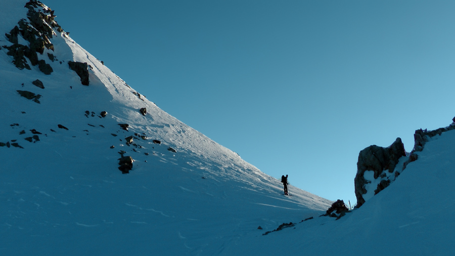 #36 2477m : arrivée au Colle dei Morti au soleil 2477m : arrivée au Colle dei Morti au soleil
