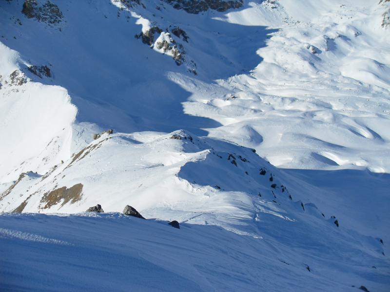 #8 clot la cime : l clot la cime : l'arête ouest de clot la cime, vue plongeante sur le col des ourdeis