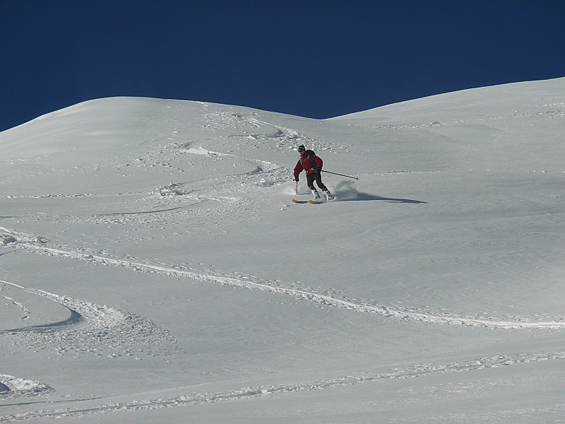 #6 Une bonne descente : Une très bonne descente sur cette pourdreuse de 15 cm, avec dessous une croûte portante. Une bonne descente : Une très bonne descente sur cette pourdreuse de 15 cm, avec dessous une croûte portante.