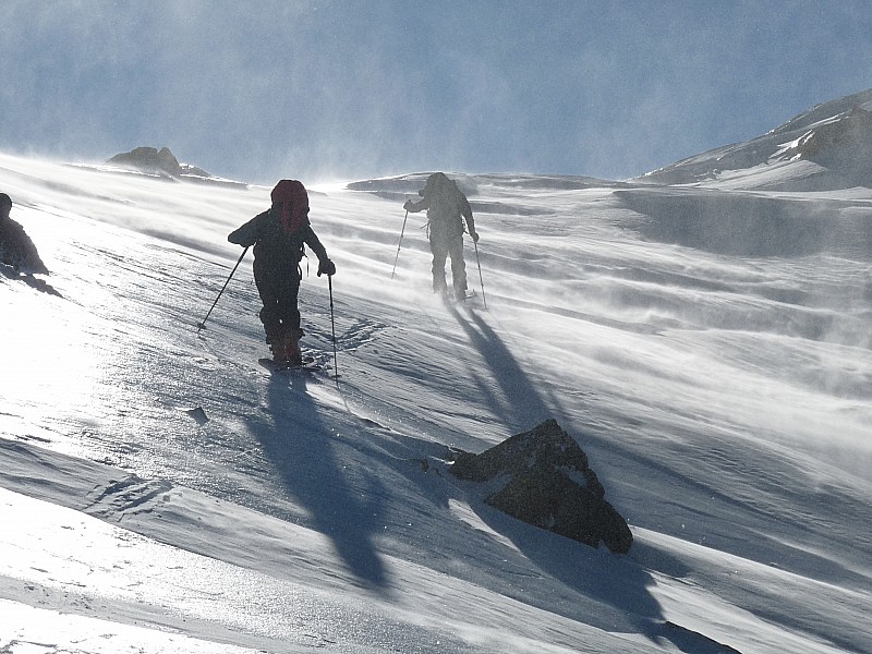 #2 Vent : Beaucoup de vent entre le col et le sommet de Peyreget Vent : Beaucoup de vent entre le col et le sommet de Peyreget