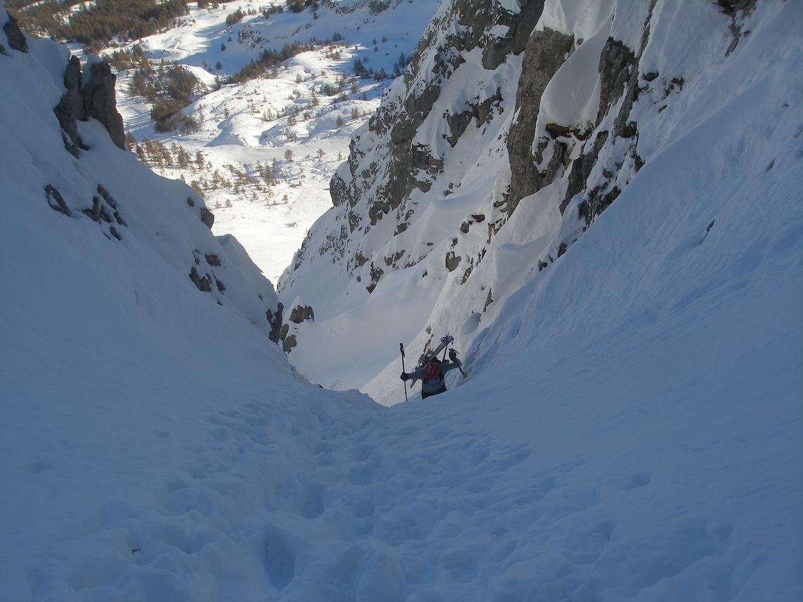#3 mathieu ski sur le dos : dans le ressaut, partie la plus raide mathieu ski sur le dos : dans le ressaut, partie la plus raide
