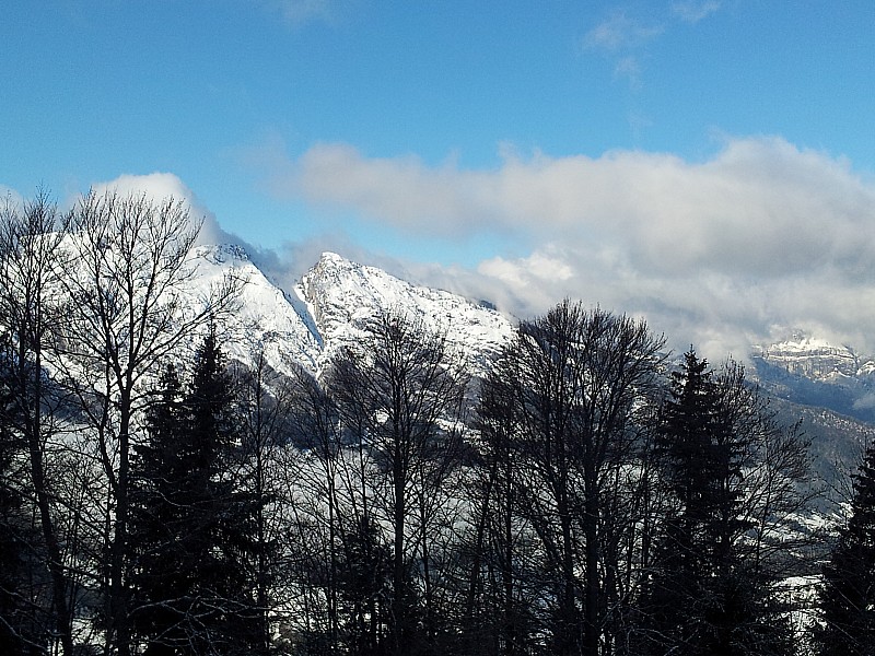 #2 Montagne de Sulens : Massif de la Tournette Montagne de Sulens : Massif de la Tournette