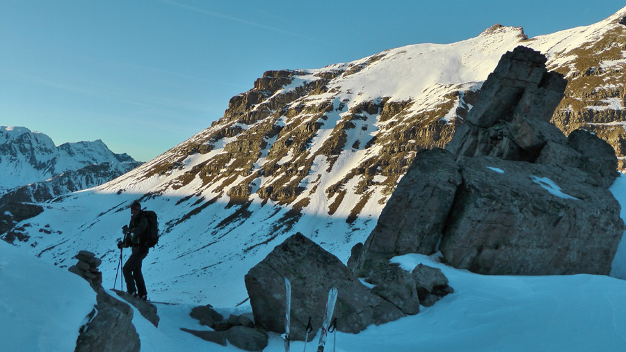 2583m : Patrick attaque la descente