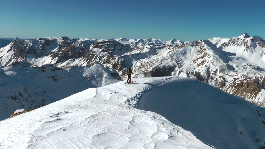 2900m : Début de la descente vers le couloir NE