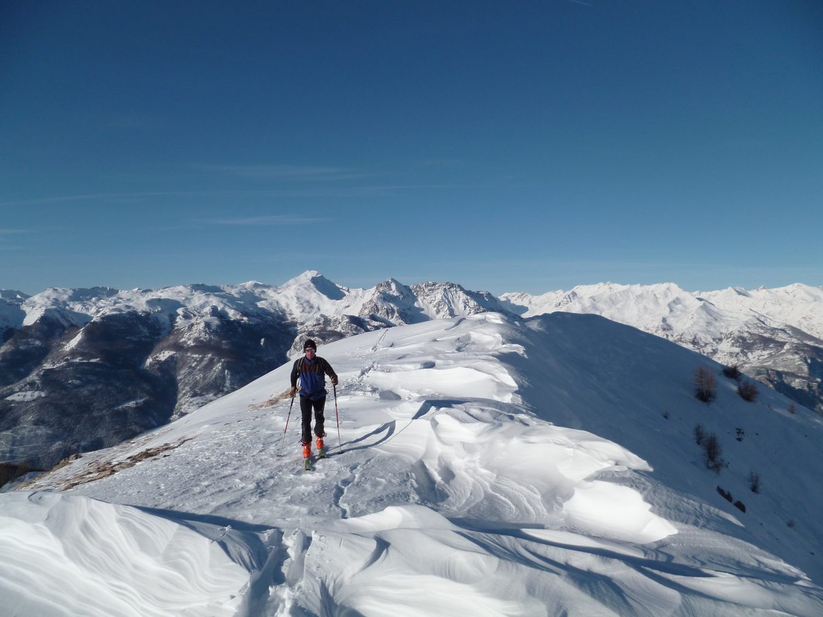 #6 Au point 2391 m : Le vent à bien travailler la neige (photo Seb) Au point 2391 m : Le vent à bien travailler la neige (photo Seb)