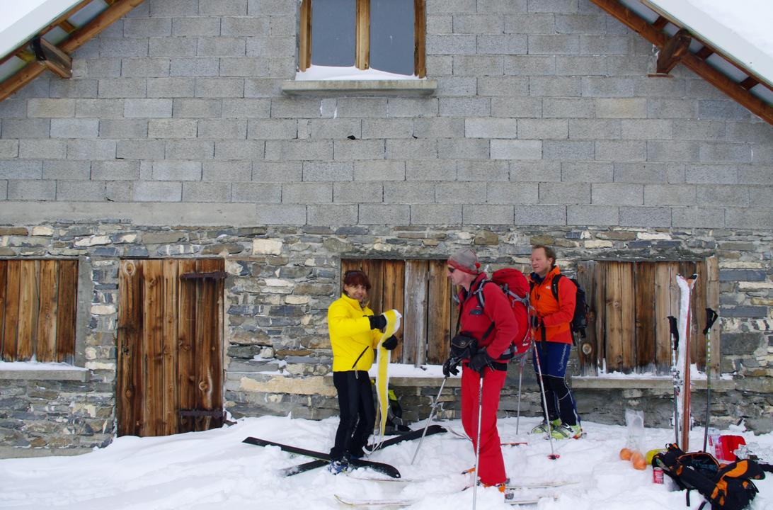 #1 Isa chez elle : Isabelle présente son pays... les Aiguilles d Isa chez elle : Isabelle présente son pays... les Aiguilles d'Arves... un peu masquées aujourd'hui... et son équipe Tarentaise / Maurienne.