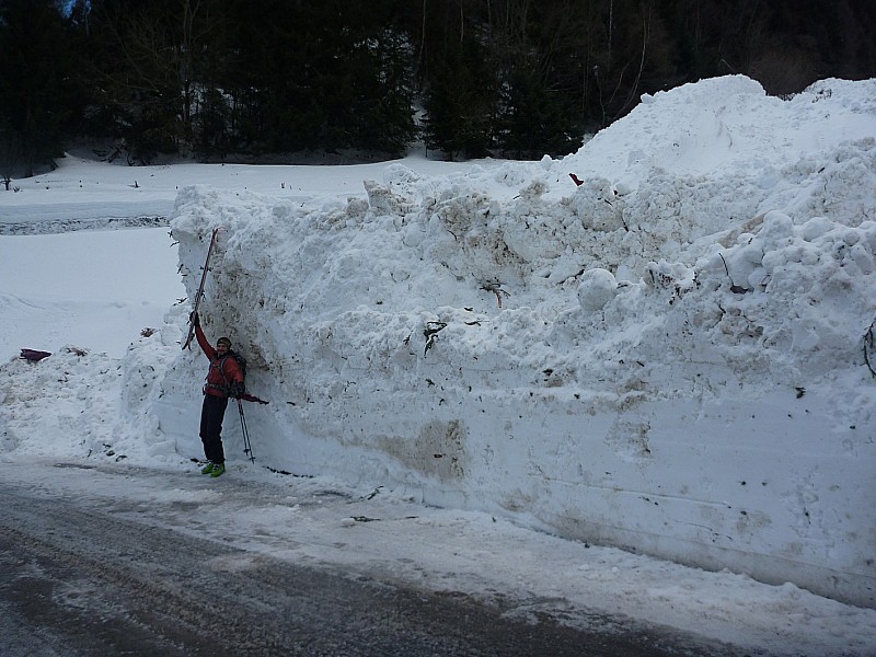 #1 breche de la roche fendue : l avalanche qui a coupé le rivier .....ça devait pas rigoler quand ça s breche de la roche fendue : l avalanche qui a coupé le rivier .....ça devait pas rigoler quand ça s'est produit !