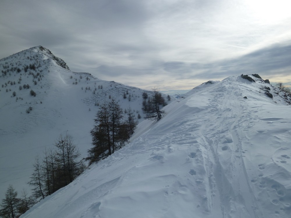 #3 sommet au Col : et arrière plan, La Fourche bien pelée sommet au Col : et arrière plan, La Fourche bien pelée