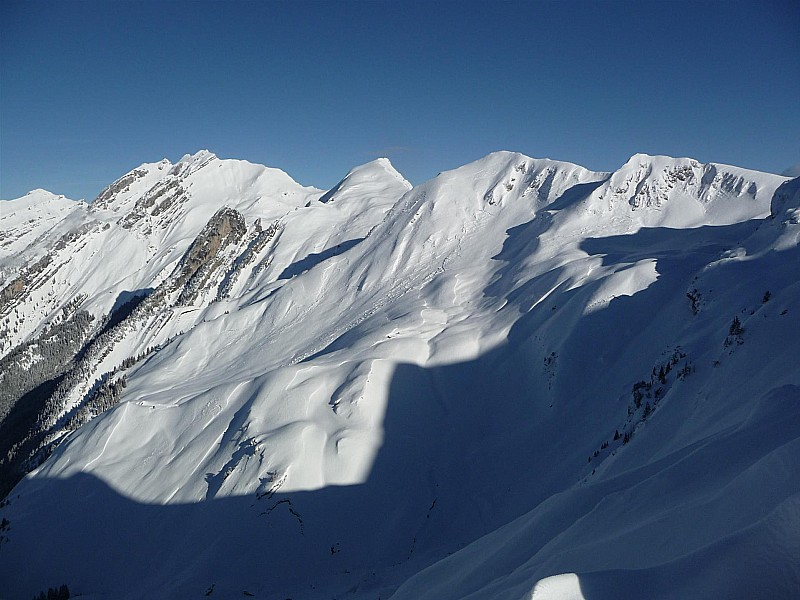 #4 Col de Tulle : Etale, Pte de Mandallaz, Gouenne, Tête de L Col de Tulle : Etale, Pte de Mandallaz, Gouenne, Tête de L'Aulp de l'autre côté...