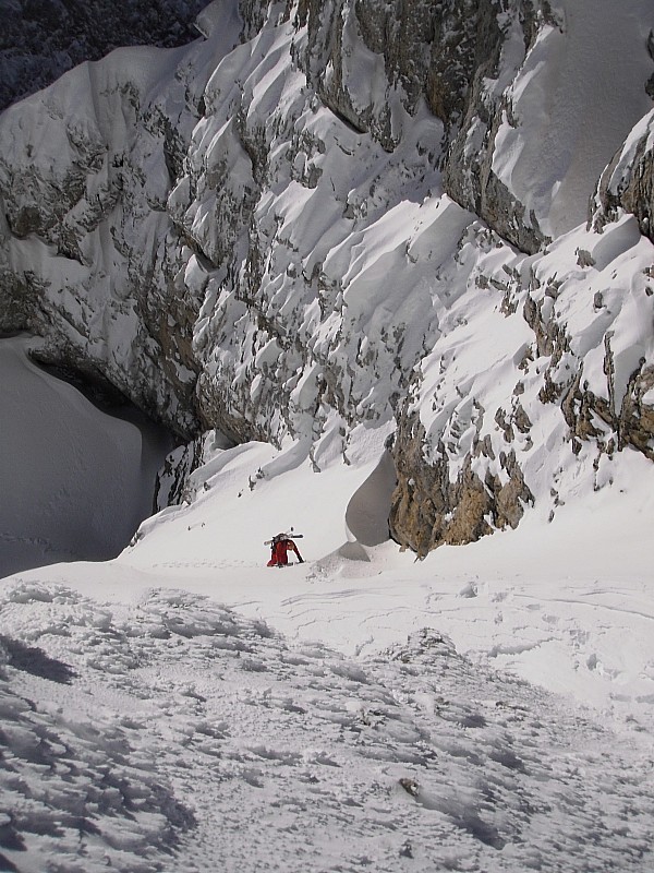 #5 fin du couloir : pris une vingtaine de metres de la sortie du couloir fin du couloir : pris une vingtaine de metres de la sortie du couloir