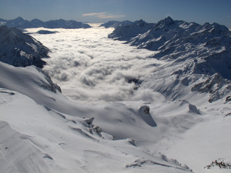#7 Pic de la Belle Etoile : vallée de l Pic de la Belle Etoile : vallée de l'Oisans sous un duvet