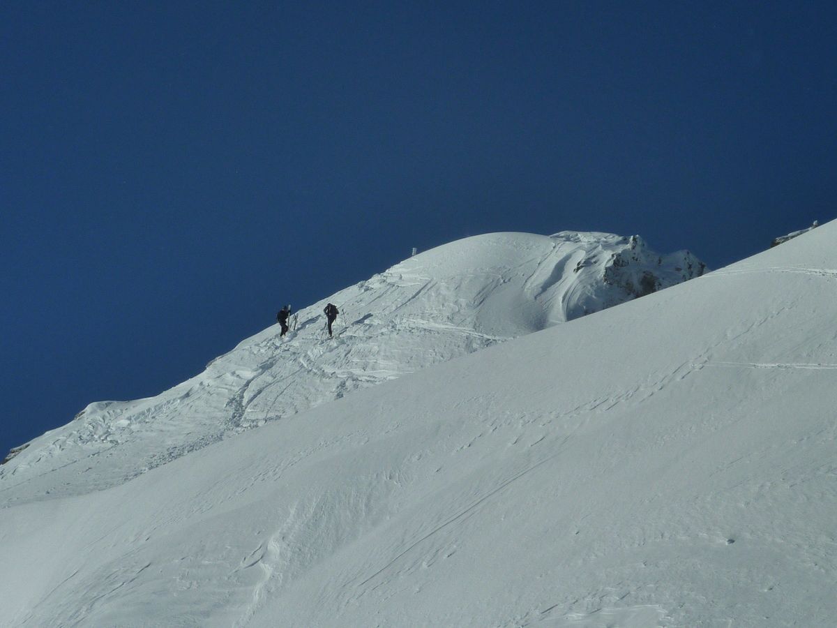 #10 Dent du Pra : dépautage pour Jeroen et TiBougnat avant la gavade du versant sud de la Dent du Pra Dent du Pra : dépautage pour Jeroen et TiBougnat avant la gavade du versant sud de la Dent du Pra