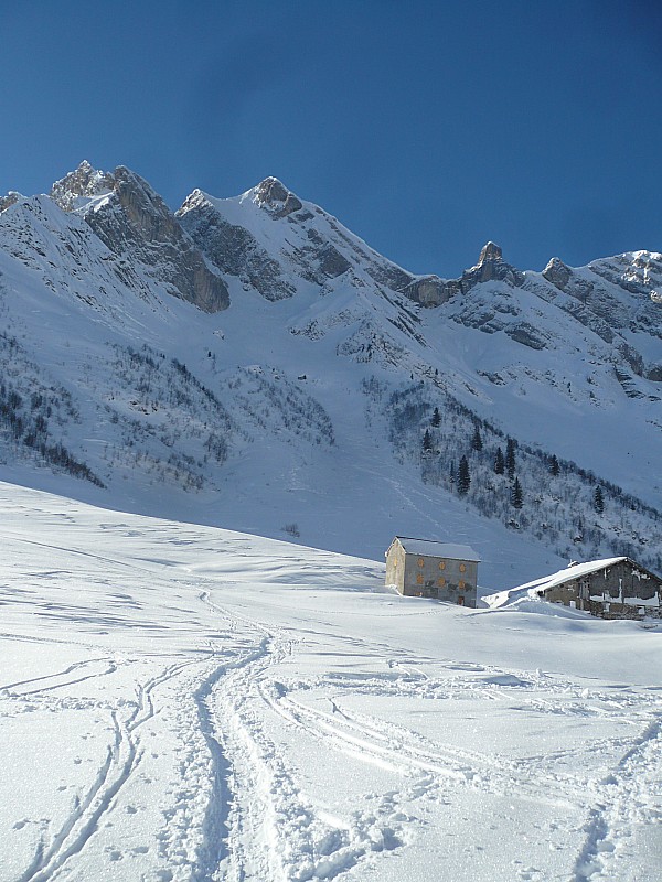 #9 combe à marion : vu du col des Aravis combe à marion : vu du col des Aravis