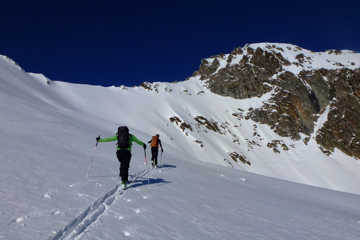 #12 Toujours de la super neige : Alors que nous approchons de la crête. Toujours de la super neige : Alors que nous approchons de la crête.