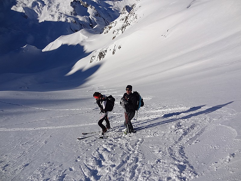 ça zippe : Bon là, Greg' Bond vient de s'apercevoir que Q. a oublié de mettre les crampons dans son kit 007