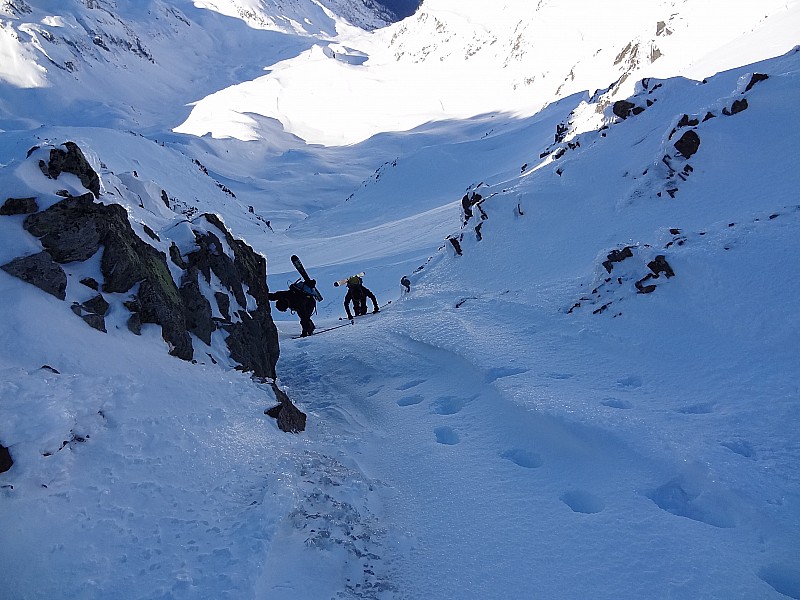 Sortie de la Passoire : Sortie difficile sans les crampons mais le col est juste là.