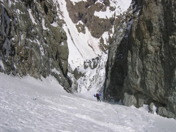 Descente couloir : C'est long... heureusement car on y vient pas tous les jours... toujours de la super neige