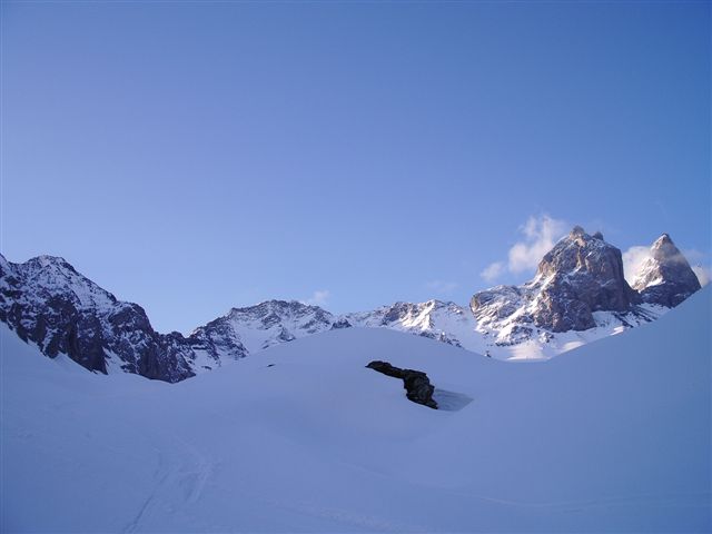 #1 Aiguille Septentrionale : il faisait encore beau (8h00) Aiguille Septentrionale : il faisait encore beau (8h00)