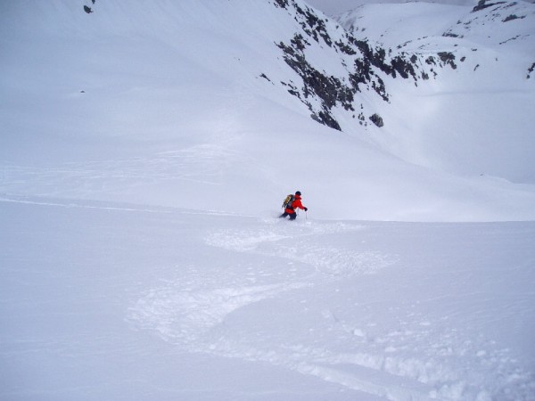 #5 Sur le glacier de Troquairou : Le glacier est bien bouché et on se laisse descendre sans arrière pensée Sur le glacier de Troquairou : Le glacier est bien bouché et on se laisse descendre sans arrière pensée