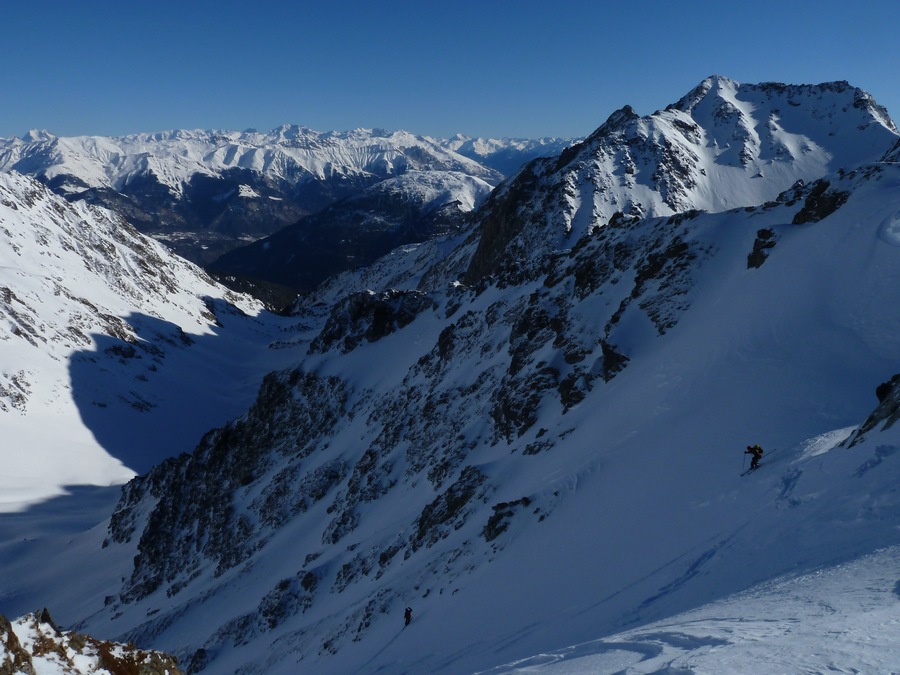 #6 couloir NE : Les Hervés dans le haut du couloir couloir NE : Les Hervés dans le haut du couloir
