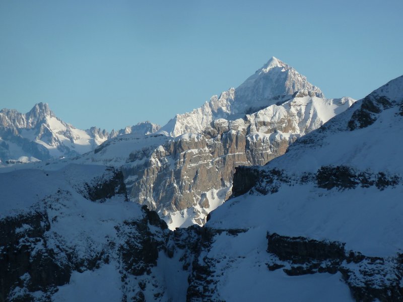 #23 Aig. Verte : Aig.Verte et sortie du couloir W depuis Champ Fleuri Aig. Verte : Aig.Verte et sortie du couloir W depuis Champ Fleuri