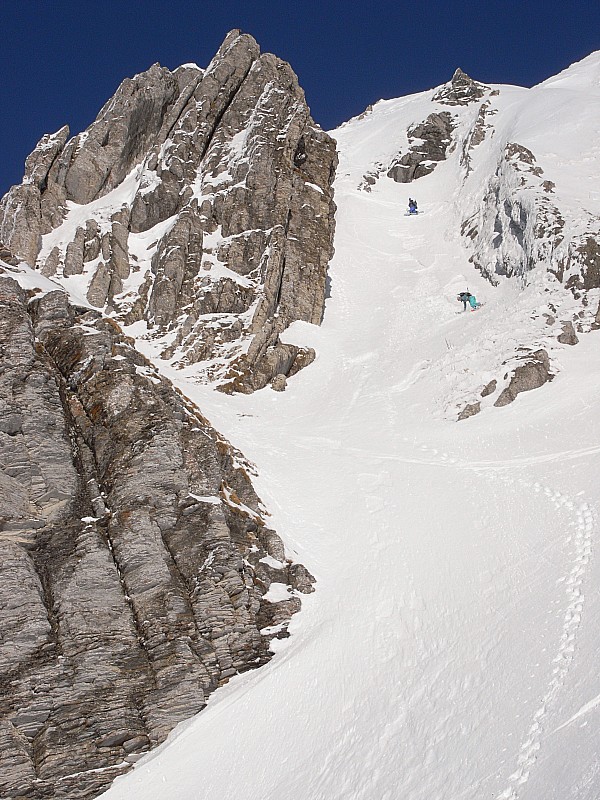 Couloir Sommital : Premières courbes pour Anouck l'esquimau