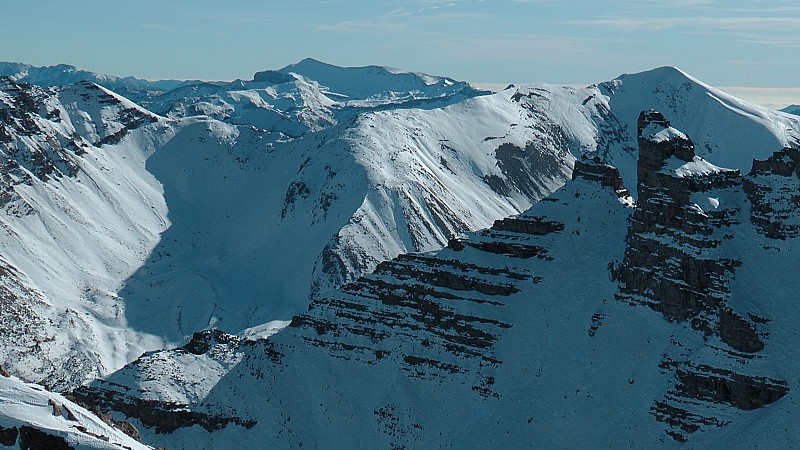 2856m : Mt Mounier et Bec du Chateau et la Corse !