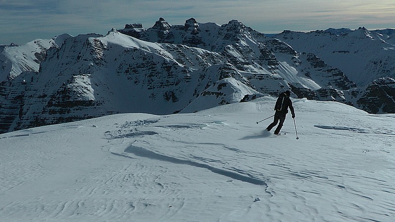 2840m : Début de la descente vers le couloir SW