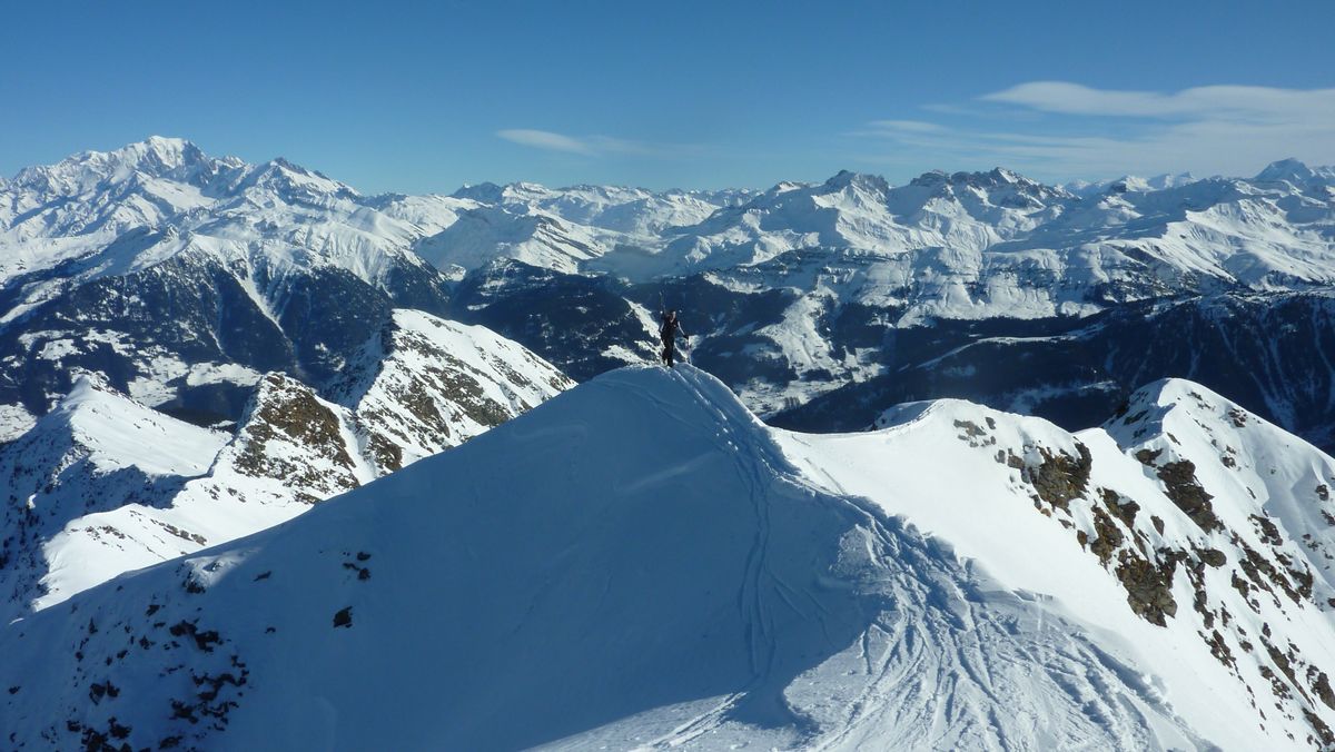 Arete du Mirantin : l'arriere plan n'est pas trop moche !!