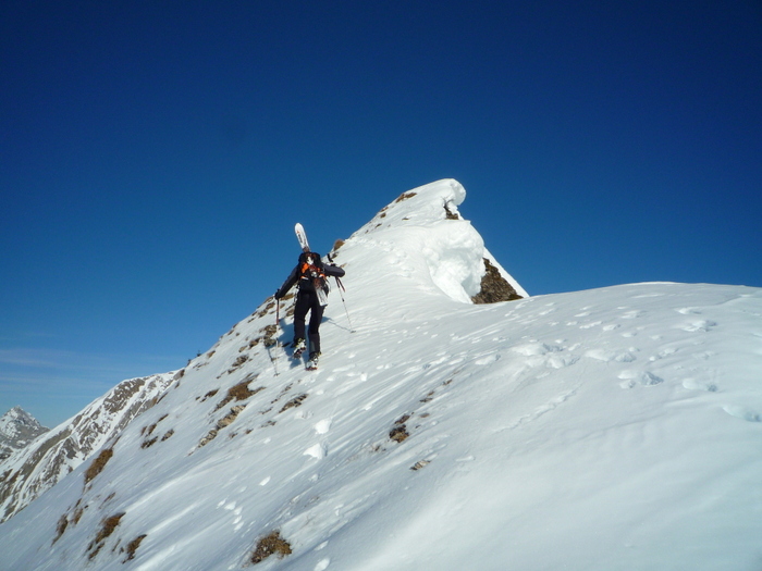 #12 Vers la Pointe des Arces : L Vers la Pointe des Arces : L'arête faîtière des Arces