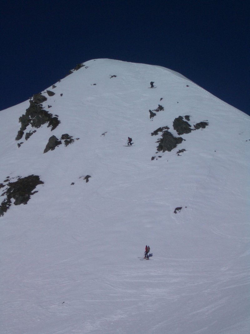 #15 Descente du Gros Rocher : Un peu dur au début (sous-couche dure, et pas épais dessus), mais ensuite ça le fait bien Descente du Gros Rocher : Un peu dur au début (sous-couche dure, et pas épais dessus), mais ensuite ça le fait bien