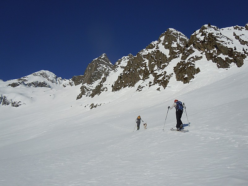 #3 Cap à l Cap à l'Ouest : sous la ligne d'arête Est issue du pic du Frêne