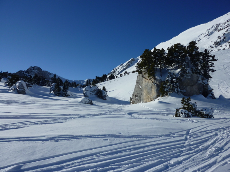 #17 Vallon de Marcieu : Rochers, sapins, neige et tranquillité ... c Vallon de Marcieu : Rochers, sapins, neige et tranquillité ... c'est bien paisible.