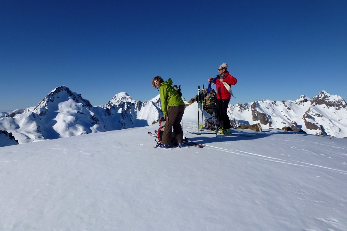 #13 Sommet 2734 m : Tour d Sommet 2734 m : Tour d'horizon avant de se lancer dans le versant Sud.