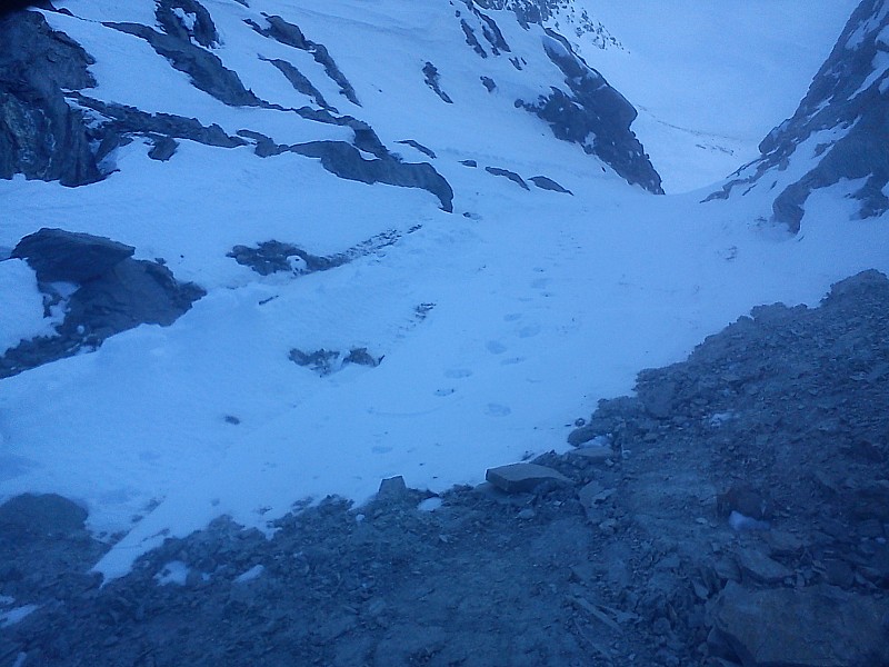 #7 sortie : décapé par le vent... Du haut, on a vu le 5.3 : manque de neige dans le haut aussi.. sortie : décapé par le vent... Du haut, on a vu le 5.3 : manque de neige dans le haut aussi..