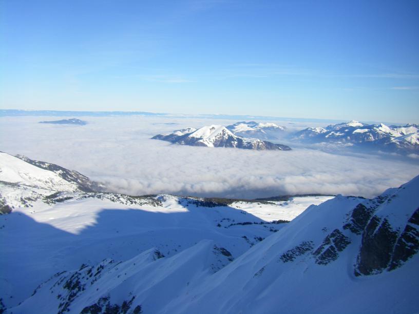 #1 La Vallée de l La Vallée de l'Arve : La chaîne du Môle au dessus du brouillard.