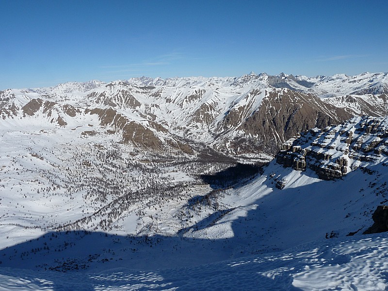 #5 Vallon de la Braisse : avec en arriére-plan notament la Bonette et le Viso. Vallon de la Braisse : avec en arriére-plan notament la Bonette et le Viso.