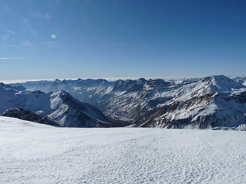 #10 Vue vers Estenc : depuis la Téte de Sanguiniére. Vue vers Estenc : depuis la Téte de Sanguiniére.