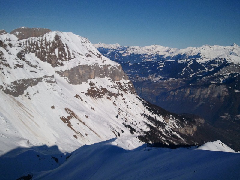 #4 Vue du sommet : côté Areu Vue du sommet : côté Areu
