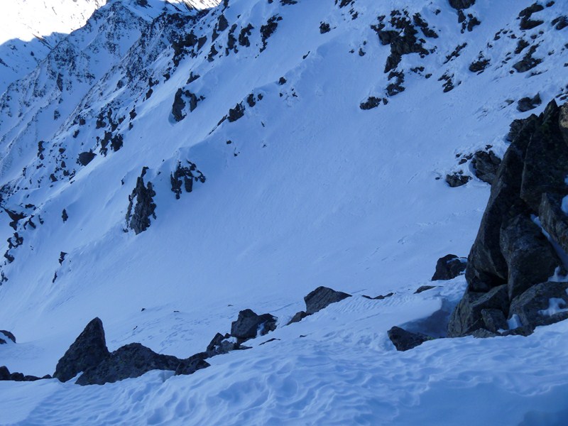 #7 on choisit un couloir plus a droite pour le début de la descente on choisit un couloir plus a droite pour le début de la descente