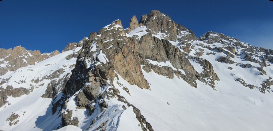 #2 Aiguille des Arias : Depuis le collet 2461m Aiguille des Arias : Depuis le collet 2461m