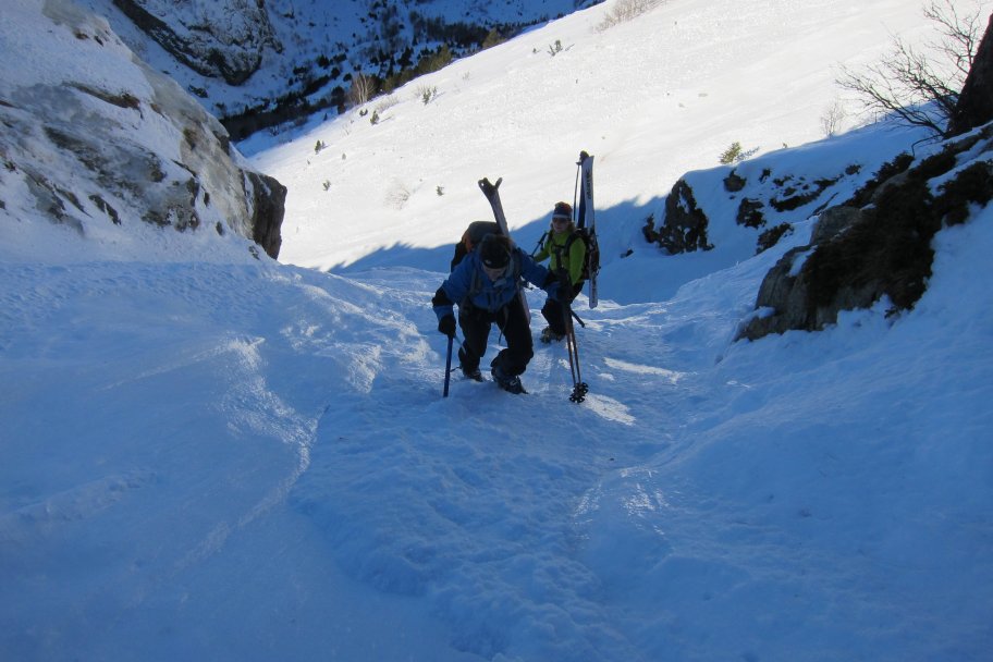 #3 Ca brille dans l Ca brille dans l'obscurité : Juste au dessus de la cascade, ambiance !