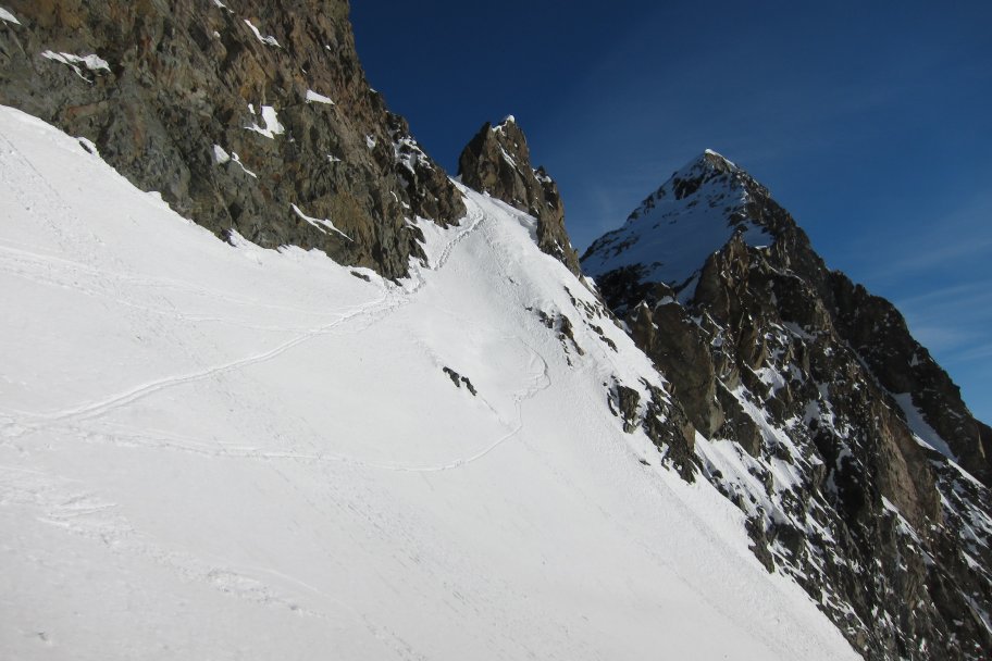 #13 L L'objectif du jour : Pente de neige raide mais ça passe bien