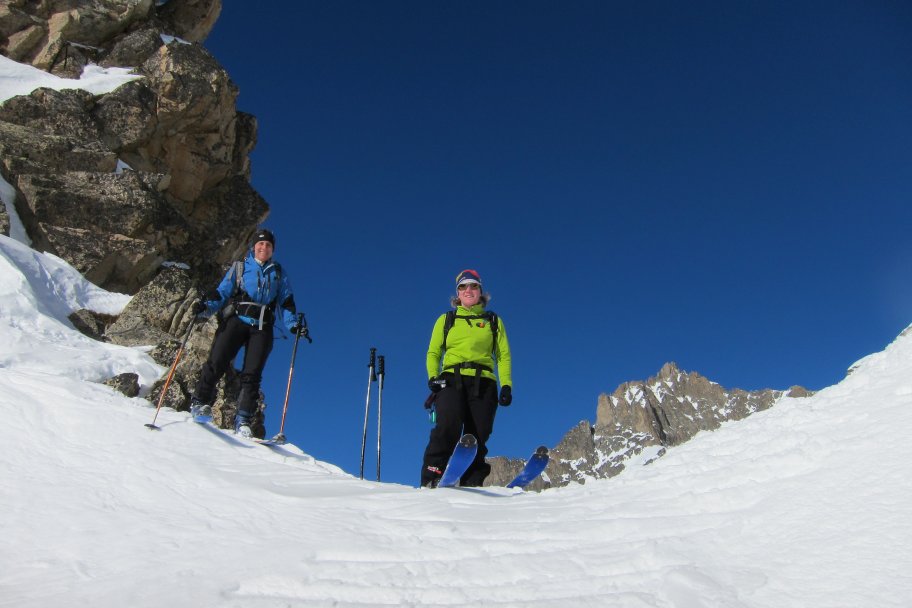 #7 Les filles au collet : Heureusement que ça passait skis au pieds, vu la poudre inconsistante... Les filles au collet : Heureusement que ça passait skis au pieds, vu la poudre inconsistante...