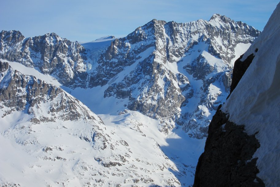 #11 Couloirs en S : Face nord ouest des Rouies Couloirs en S : Face nord ouest des Rouies