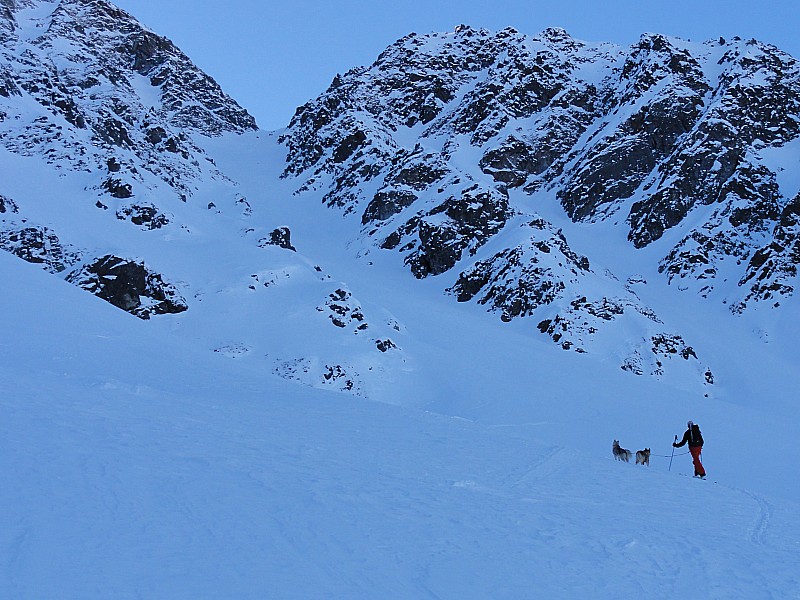 #2 Au bas du couloir ce jour Au bas du couloir ce jour