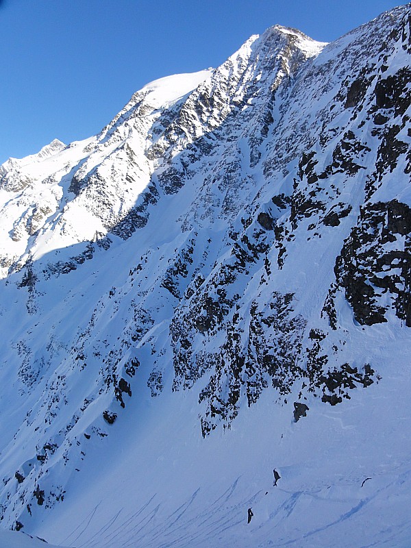 #4 Vue sur le couloir à l Vue sur le couloir à l'ombre